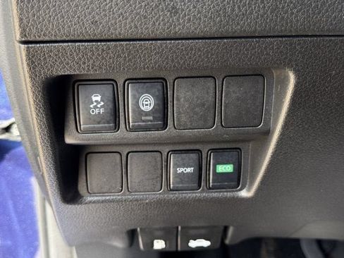 Used 2022 Nissan Rogue Sport S FWD image 23