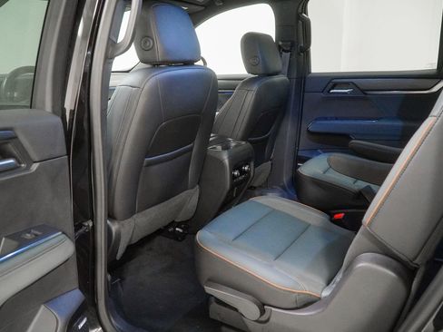 Used 2024 GMC Acadia AT4 w/ Luxury Package AWD/4WD image 46