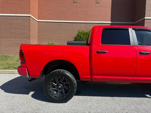 Used 2018 RAM 1500 Classic SLT AWD/4WD image 17