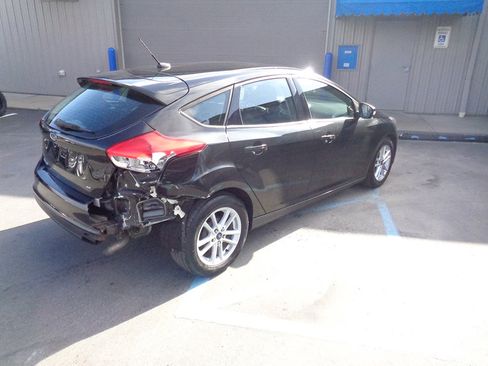 Used 2015 Ford Focus SE image 1