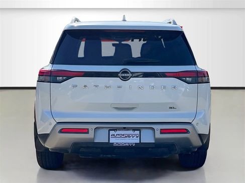 Used 2023 Nissan Pathfinder SL image 6