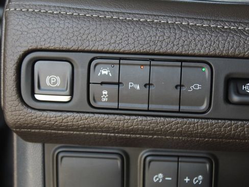 Used 2021 GMC Yukon XL Denali w/ Denali Premium Package RWD image 33