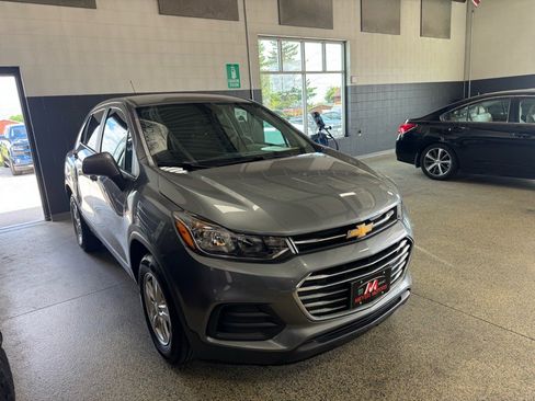 Used 2020 Chevrolet Trax LS w/ Tint and Cruise Package image 3