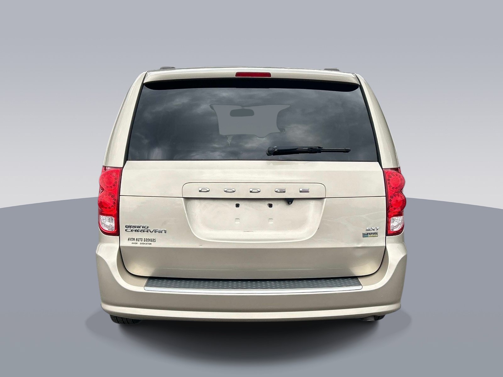 Used 2014 Dodge Grand Caravan SXT FWD image 4