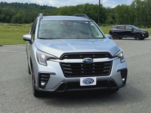 Used 2023 Subaru Ascent Limited AWD/4WD image 3