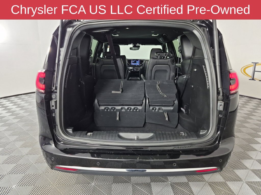 Used 2026 Chrysler Pacifica Select FWD image 31