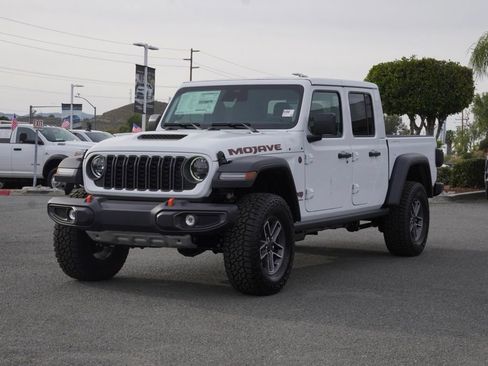 New 2026 Jeep Gladiator Mojave image 8