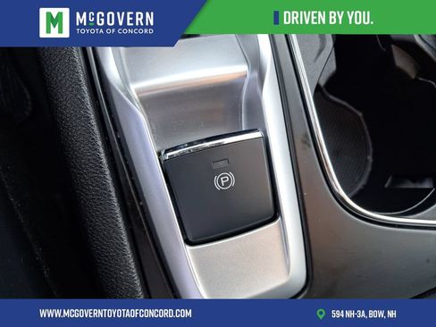 Used 2023 Subaru Ascent Limited w/ Technology Package AWD/4WD image 29