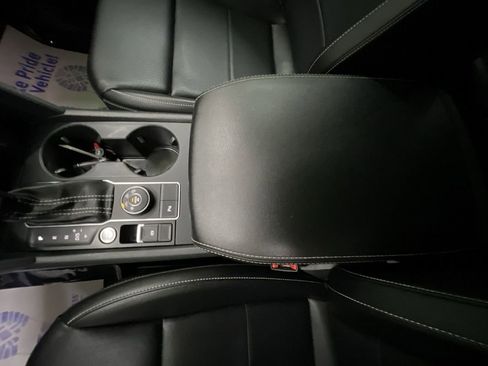 Used 2021 Volkswagen Atlas SE image 24