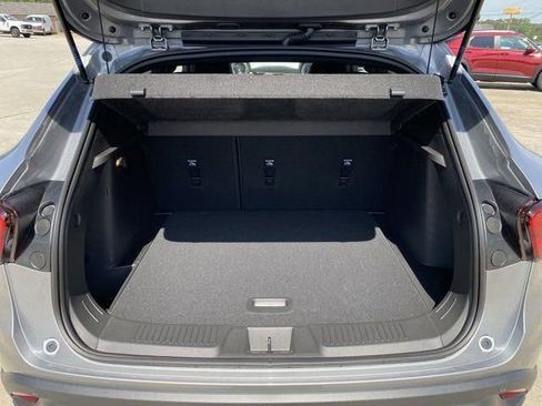 New 2025 Chevrolet Trax RS w/ Driver Confidence Package FWD image 21