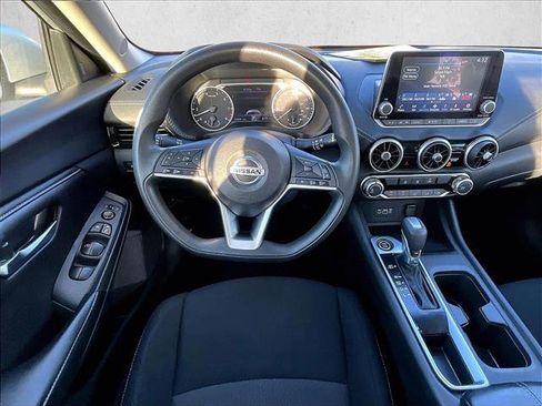 Used 2023 Nissan Sentra SV image 7