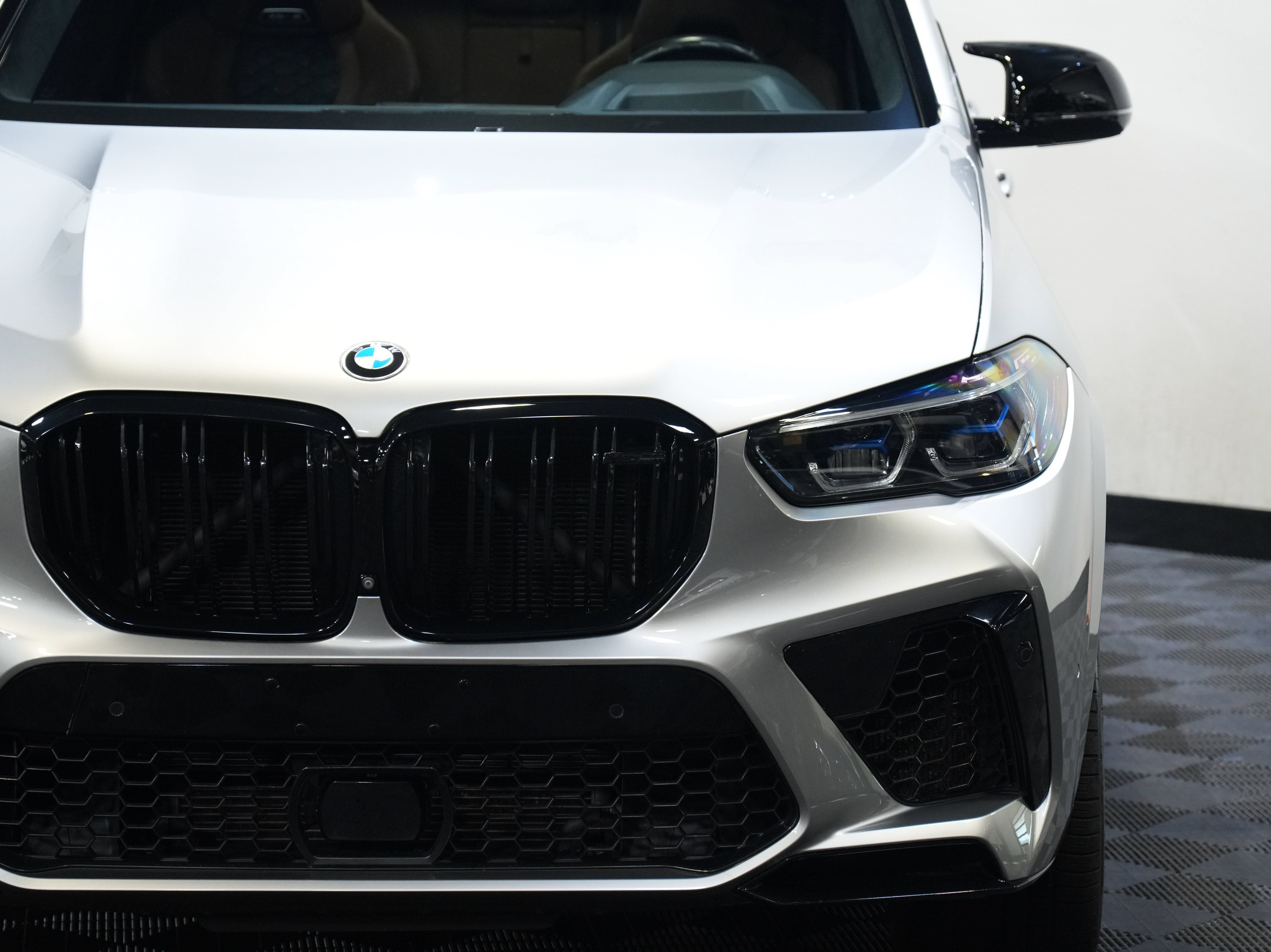Used 2022 BMW X5 M w/ Competition Package 2 AWD/4WD image 10