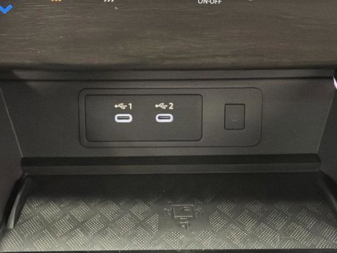 Used 2025 Nissan Murano SL image 36