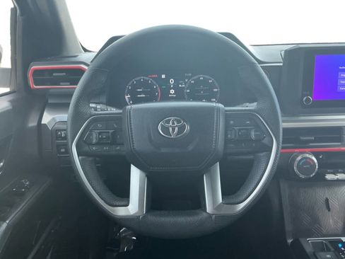 Used 2025 Toyota Tacoma TRD Off-Road image 15