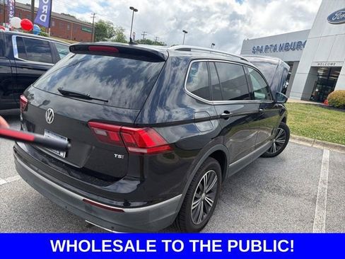 Used 2018 Volkswagen Tiguan SEL Premium FWD image 16