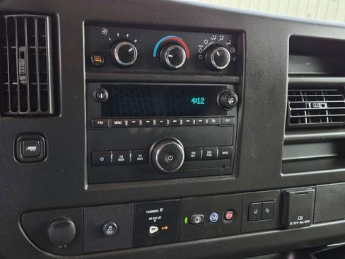 Used 2020 Chevrolet Express 3500 w/ Driver Convenience Package image 13