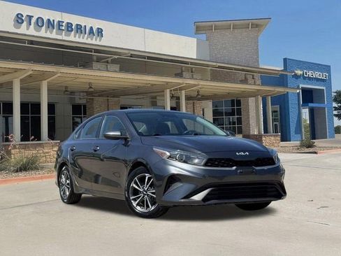 Used 2022 Kia Forte LXS image 1