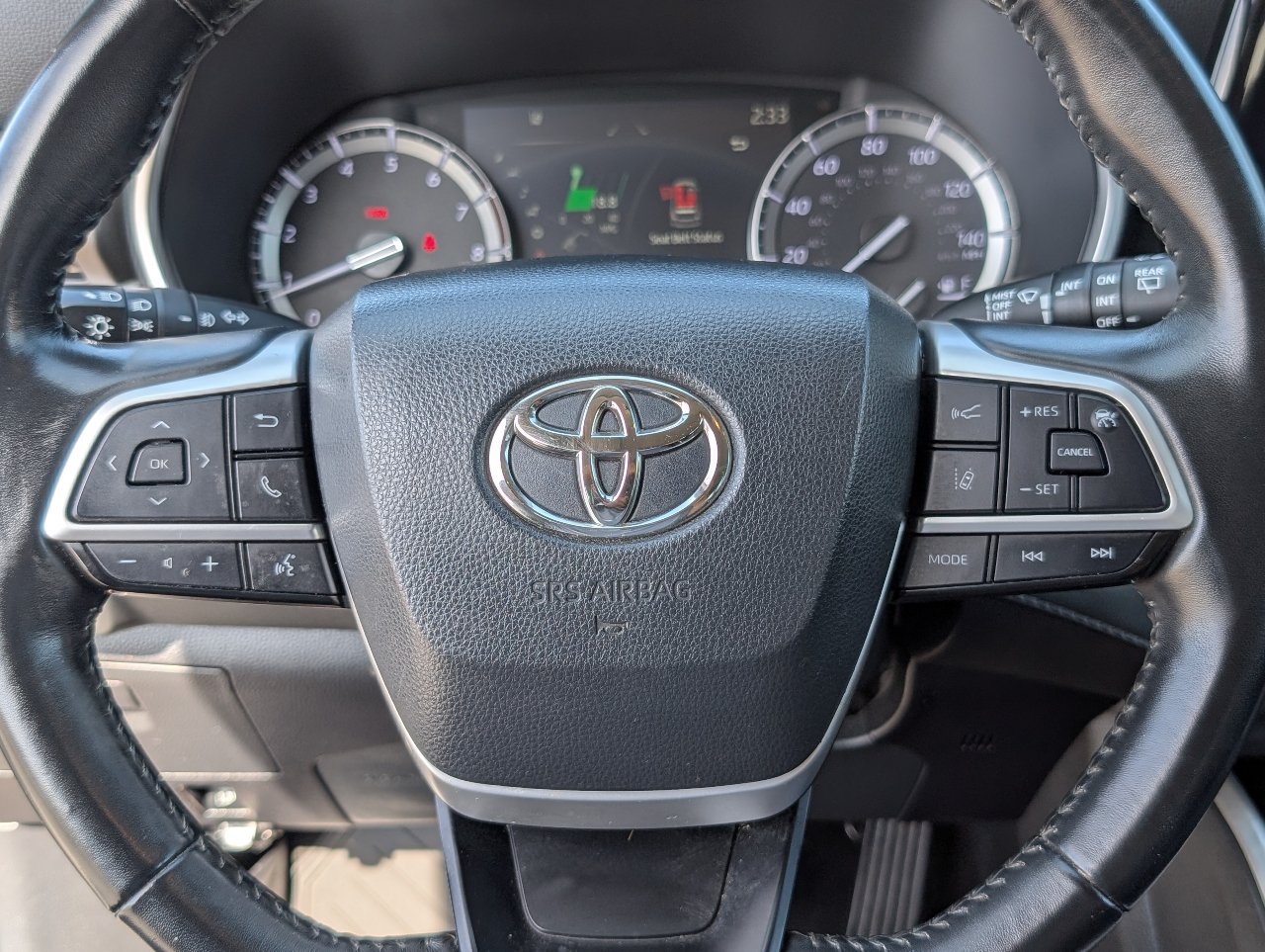 Used 2022 Toyota Highlander XLE FWD image 19