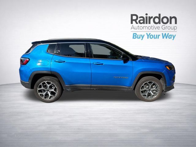 Used 2025 Jeep Compass Limited AWD/4WD image 8