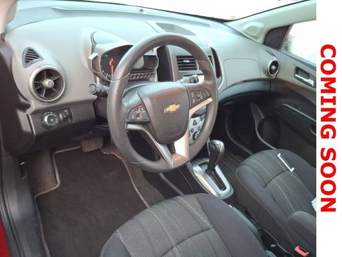 Used 2015 Chevrolet Sonic LT w/ Fun and Sun Package image 12