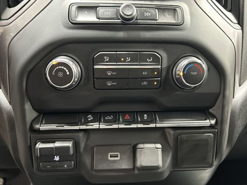 Used 2020 Chevrolet Silverado 1500 Custom Trail Boss w/ Custom Convenience Package AWD/4WD image 12