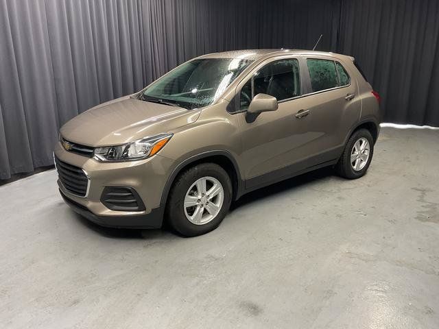 Used 2021 Chevrolet Trax LS FWD image 3
