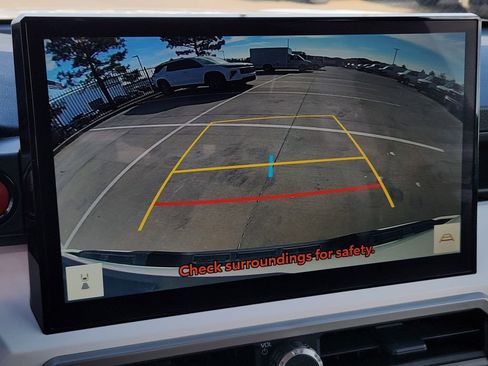 Used 2024 Toyota Tacoma TRD Off-Road image 20