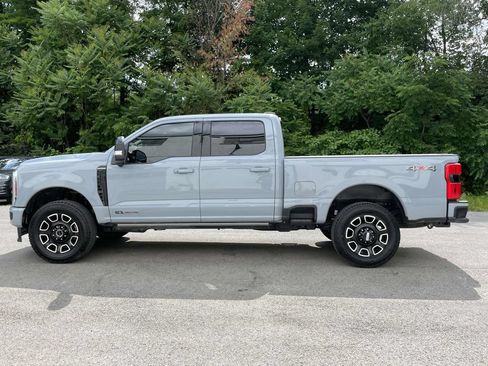 Used 2025 Ford F350 Platinum AWD/4WD image 2
