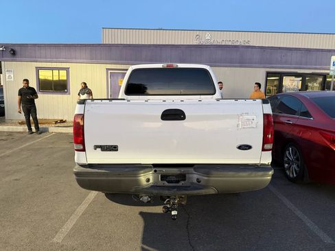 Used 2004 Ford F350 XL image 4