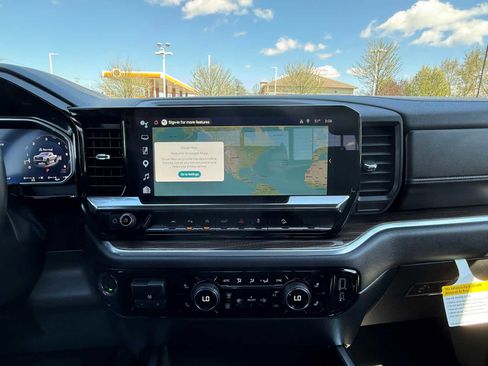 Used 2026 Chevrolet Silverado 1500 LT Trail Boss w/ LT Trail Boss Premium Package AWD/4WD image 30