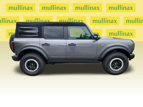 Used 2023 Ford Bronco Badlands w/ Sasquatch Package AWD/4WD image 2