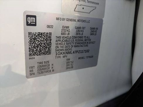 Used 2023 GMC Acadia SLT image 17