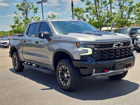 Used 2024 Chevrolet Silverado 1500 ZR2 w/ Technology Package AWD/4WD image 8