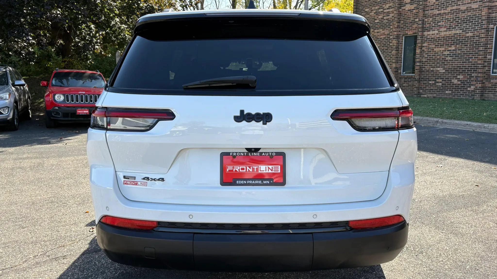 Used 2021 Jeep Grand Cherokee L Laredo AWD/4WD image 8
