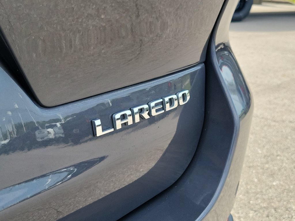 Used 2023 Jeep Grand Cherokee L Laredo AWD/4WD image 8
