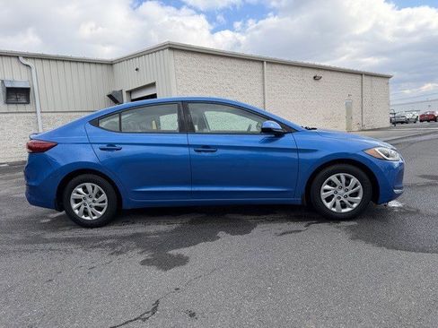 Used 2017 Hyundai Elantra SE image 8