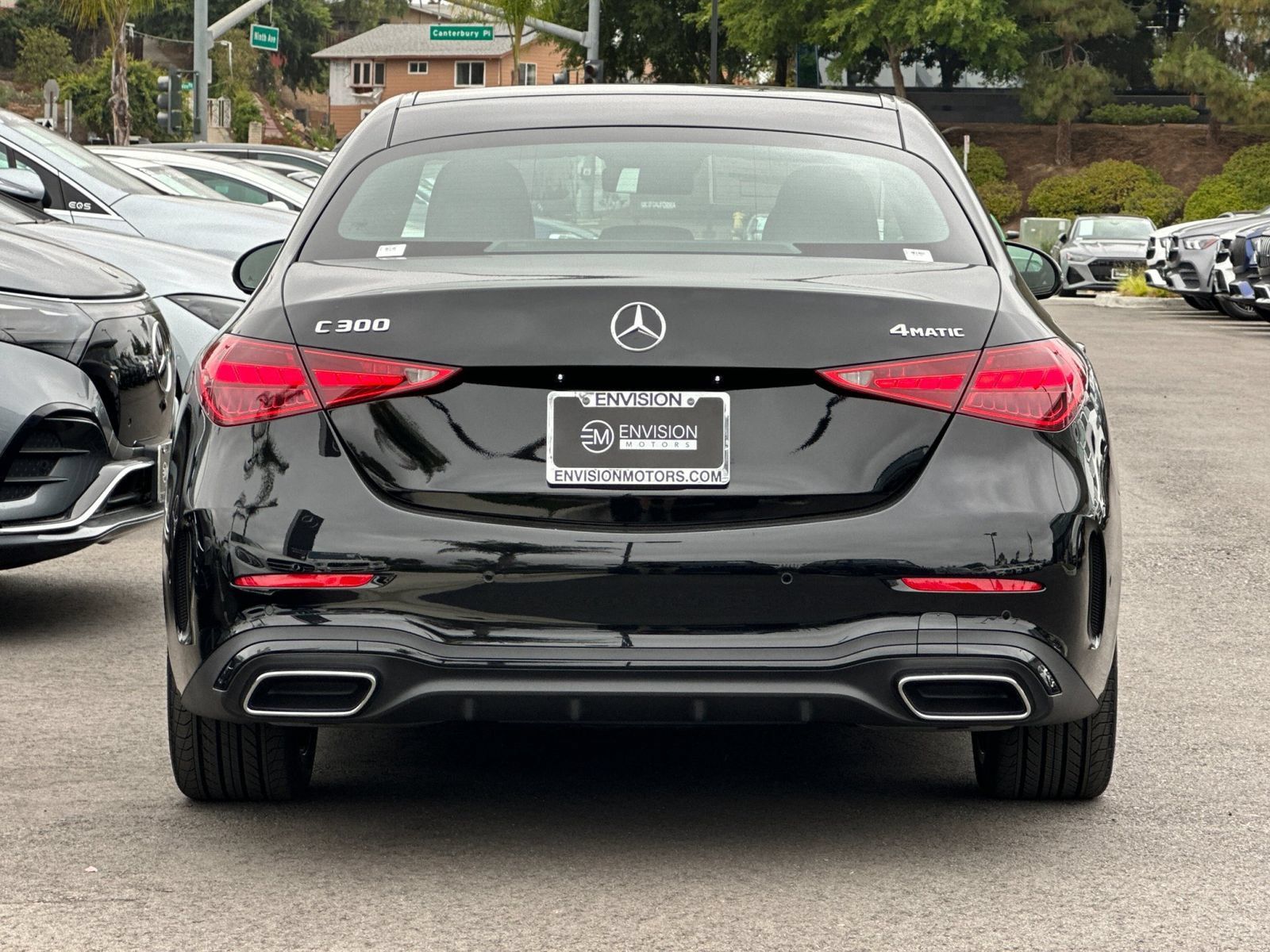 Used 2025 Mercedes-Benz C 300 4MATIC Sedan image 4