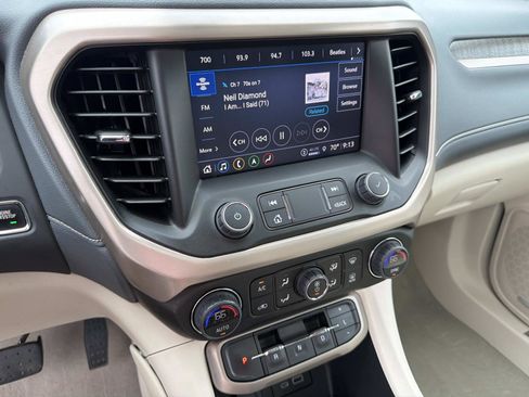 Certified 2023 GMC Acadia Denali w/ Denali Technology Package AWD/4WD image 17