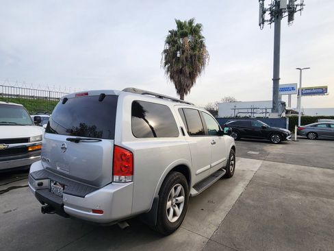 Used 2011 Nissan Armada SV RWD image 7