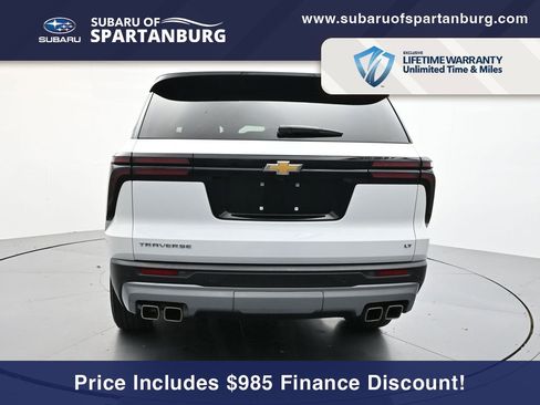 Used 2024 Chevrolet Traverse LT image 6