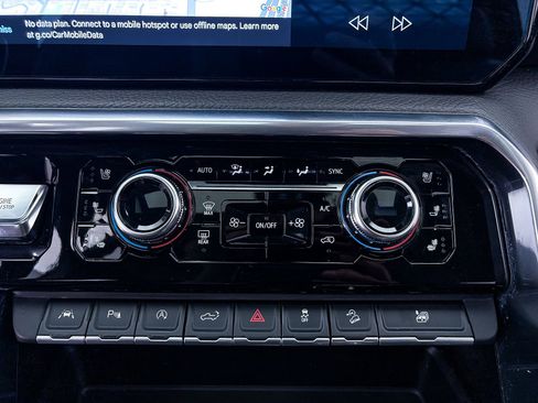 Used 2022 GMC Sierra 1500 Denali w/ Denali Reserve Package AWD/4WD image 26