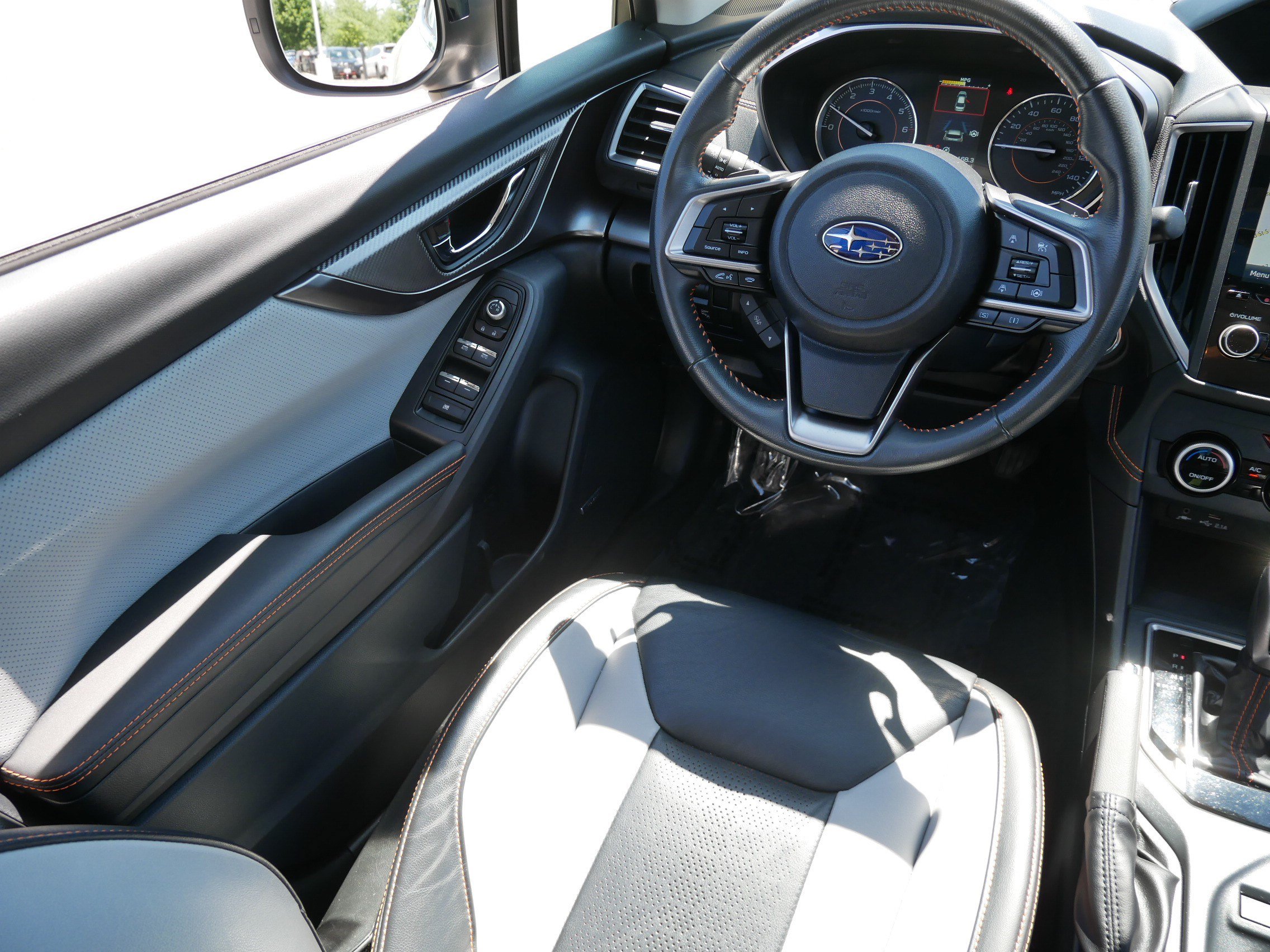 Used 2023 Subaru Crosstrek 2.5i Limited AWD/4WD image 9