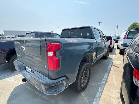 Used 2026 Chevrolet Silverado 1500 LT Trail Boss w/ Convenience Package II AWD/4WD image 4