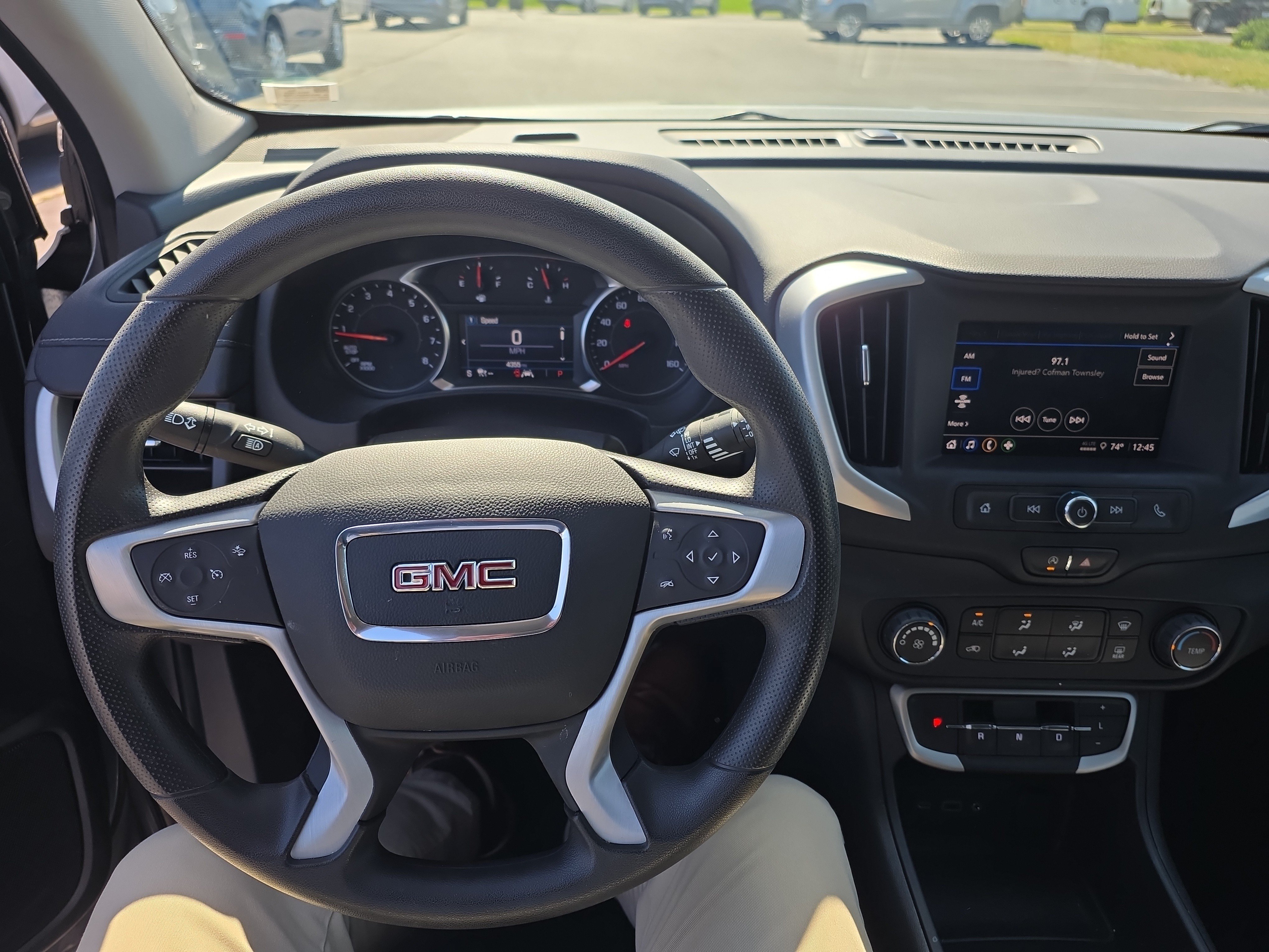 Used 2023 GMC Terrain SLE FWD image 14