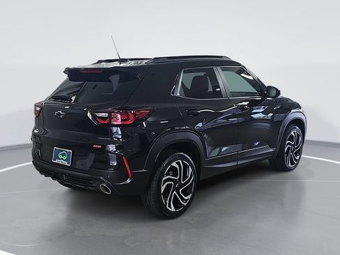Used 2026 Chevrolet TrailBlazer RS w/ Convenience Package AWD/4WD image 3