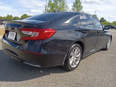 Used 2019 Honda Accord LX image 3