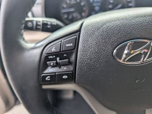 Used 2021 Hyundai Tucson Limited FWD image 17