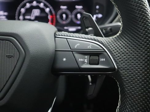 Used 2022 Lamborghini Urus image 12