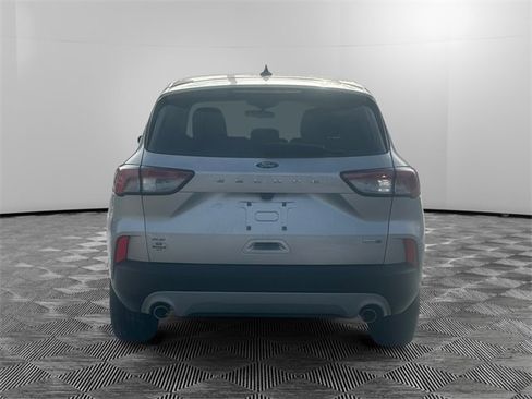 Used 2020 Ford Escape SE image 4