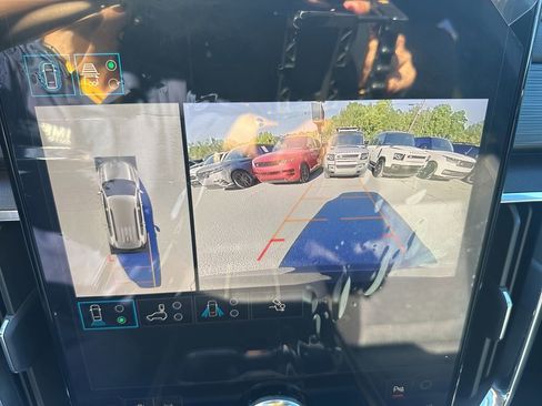 Used 2025 GMC Acadia Elevation image 22